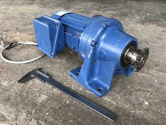 ขายมอเตอร์เกียร์ Cycrodrive Sumitomo 0.5HP. 380V อัตราทด 1:29 made in Japan เพลาออกประมาณ 50 รอบต่อนาที สภาพสวยเดิมๆ หมุนนิ่ม พร้อมใช้งาน