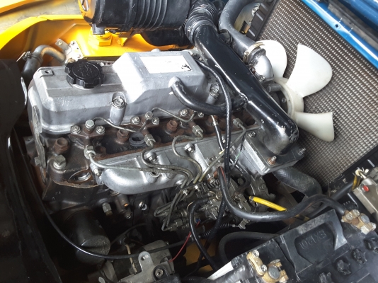 โตโยต้าขนาด 3 ตันดีเซลเสายกสูง 4 เมตรงาสไลน์ซ้ายขวา สนใจ 0813535948