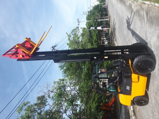 ฟอร์คลิฟท์ขนาด 3 ตันเสายกสูง 4.5 เมตรฟลูฟรี ติดงาเท เกียร์ออโต้ สนใจ โทร 0813535948