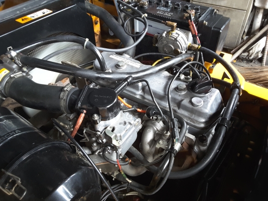 ฟอร์คลิฟท์ขนาด 3 ตันเสายกสูง 4.5 เมตรฟลูฟรี ติดงาเท เกียร์ออโต้ สนใจ โทร 0813535948