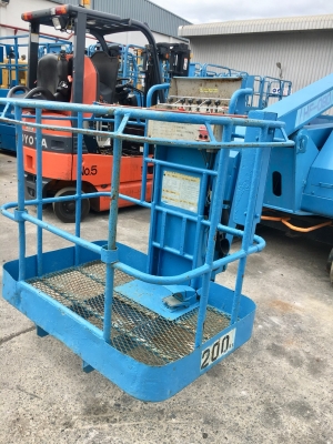 Maeda HF090 รถกระเช้า บูมลิฟต์ สูง 9 เมตร นำเข้าจากญี่ปุ่น โทร. 080-6565422 (หนิง)