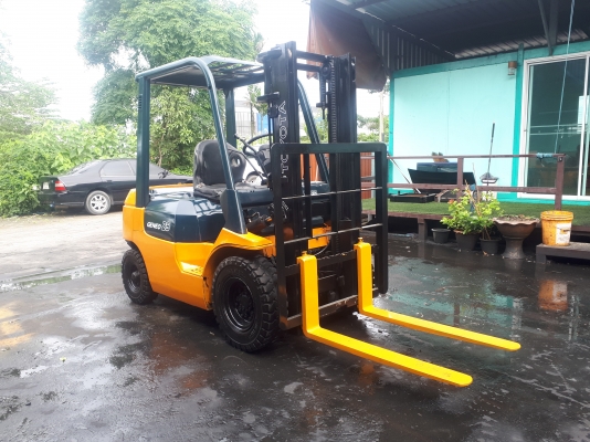 ขายรถโฟล์คลิฟท์ยี่ห้อ TOYOTA 7FD25 เครื่องดีเซล2Z เกียร์ออโต้ ขายรถโฟล์คลิฟท์ยี่ห้อ TOYOTA 7FD25 เครื่องดีเซล2Z เกียร์ออโต้