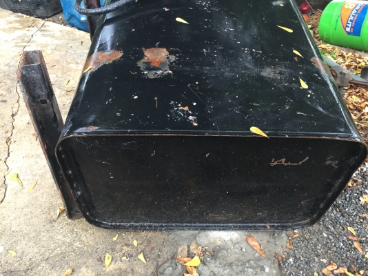 ถังน้ำมัน 200 ลิตร พร้อมขารับ