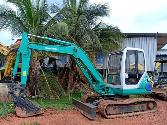 ขายจ้า..KOMATSU PC45-1. เก่านอกแท้  เครื่องปั๊มดี  ใช้งานมา 4,xxxชั่วโมง  สภาพสวย  พร้อมใช้  โทร  089-3818694  จ๊อย