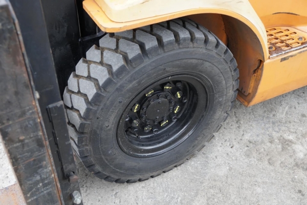 TOYOTA 7FD20 ขนากยก2ตัน เสาสูง4เมตร เครื่องยนต์ดีเซล ไม่เคยใช้งานในไทย