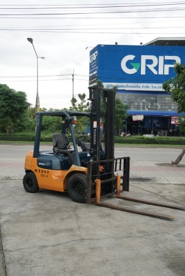 TOYOTA 7FD20 ขนากยก2ตัน เสาสูง4เมตร เครื่องยนต์ดีเซล ไม่เคยใช้งานในไทย