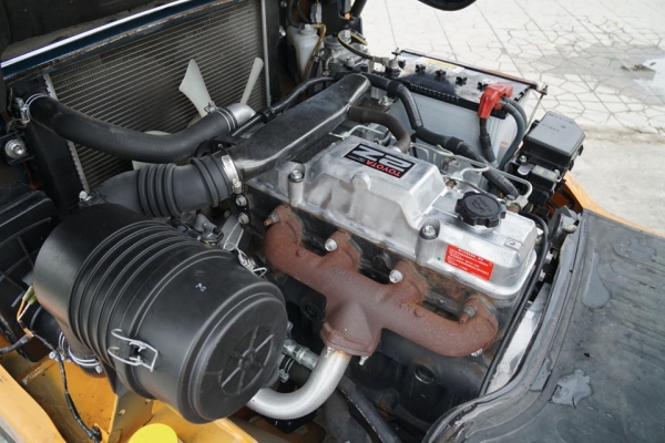 TOYOTA 7FD20 ขนากยก2ตัน เสาสูง4เมตร เครื่องยนต์ดีเซล ไม่เคยใช้งานในไทย