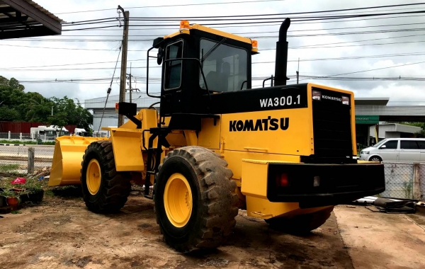 ขายด่วนรถตัก KOMATSU WA300 สภาพสวย พร้อมใช้งาน 100\% ไม่มีหยด 0910655915