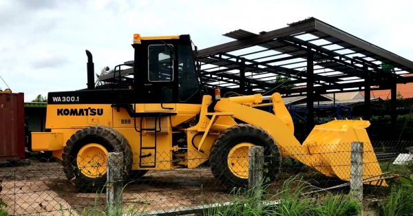 ขายด่วนรถตัก KOMATSU WA300 สภาพสวย พร้อมใช้งาน 100\% ไม่มีหยด 0910655915