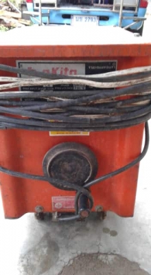 ขายคู้เชื่อมไฟฟ้า MAKITA 300A  พร้อมสาย หัวเชื่อม สายยาว 15 เมตร