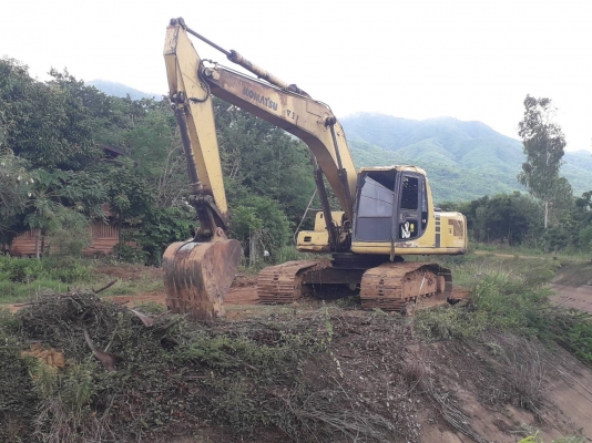 ขายKOMATSU PC200-6 ไฟเต็มเอกสารอินวอยราคา 550,000