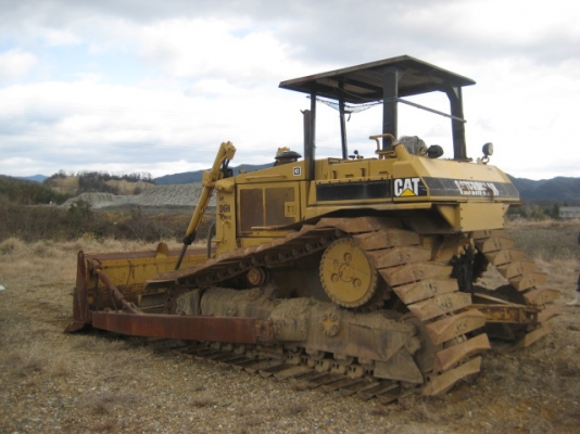 แทรคเตอร์ตีนตะขาบ CAT : D6H Series 2