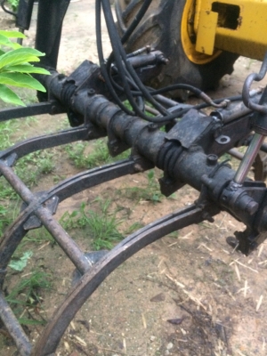 ขายรถคีบอ้อย สามล้อ รถพร้อมใช้ เครื่อง 5 สูบ มี 2 คัน