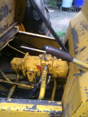 ขายรถคีบอ้อย สามล้อ รถพร้อมใช้ เครื่อง 5 สูบ มี 2 คัน