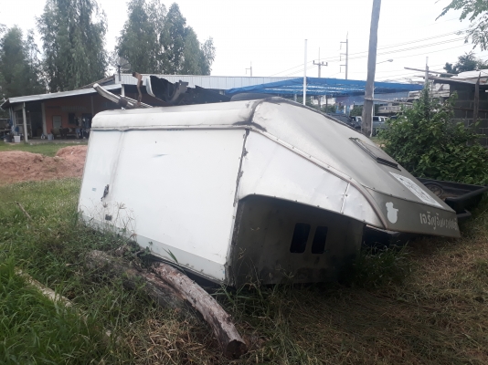 หลังคากระบะตอนเดียวดีแม็คเหล็กแป๊ปน้ำ