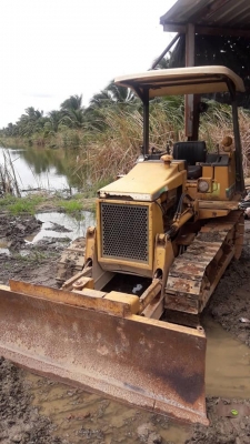 SALE* FROM JAPAN ขายถูกด่วนๆรถดันดิน BULLDOZER MITSUBISHI BD2G ,หลังคาขาว ,ตีนไก่ ,สินค้าเก่านอก