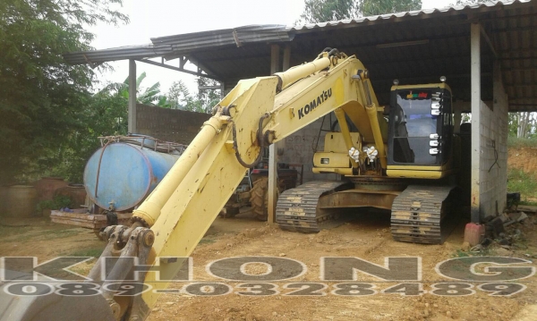 ขายด่วน komasu200รุ่น6 ไฟฟ้าครบรถ ใช้งานได้ดี เอว บูช แน่น เอกสารซื้อขาย เพียง 820000 บาท