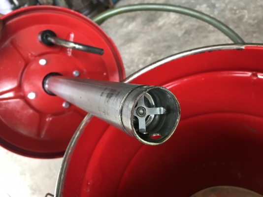 ขายถังเติมน้ำมันขนาด 20ลิตร สภาพสวย พร้อมใช้งาน มี 3ใบครับ ราคาใบละ 980 บาท