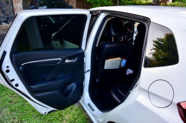 HONDA Jazz 1.5 ปี 2015