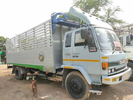 6 ล้อใหญ่ ISUZU FTR 195 แรงม้า ยาว 7.20ม.* รถสวยเดิม+สภาพพร้อมใช้งาน * รถห้างแท้ * มีเล่มพร้อมโอน * 