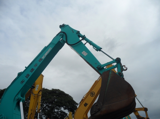 SK60SR-1E KOBELCO (รถนอก นำเข้า ขายถูก)@975,000 รถนอกสถาพดีพร้อมใช้เพิ่งนำเข้ามายังไม่เคยใช้งานในเมืองไทยเลย เครื่องดีปั้มเเรงพร้อมใช้ บูมอาร์มสวย ช่วงล่างดี เร็วแรงไม่โหลดพร้อมใช้รถเดิมๆขายตามสภาพ เอกสารอินวอยสนใจคลิ๊ก ☎ 081-989-1989 หรั่งครับ