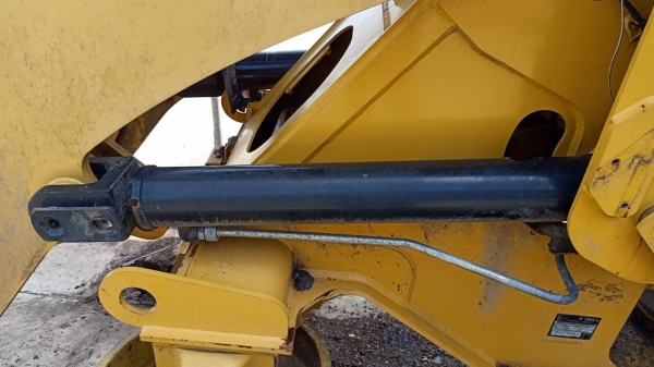 แยกอะไหล่รถตักล้อยาง CAT924H โทร.089-8055889