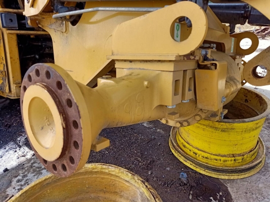 แยกอะไหล่รถตักล้อยาง CAT924H โทร.089-8055889