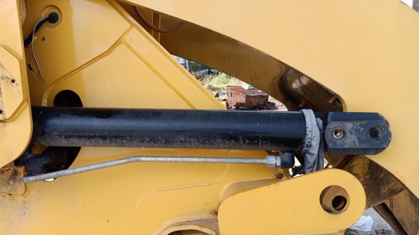 แยกอะไหล่รถตักล้อยาง CAT924H โทร.089-8055889