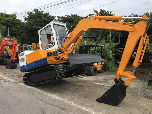 komatsu pc40-2สภาพดีเก่าญี่ปุ่น มีใบอินวอยไม่เคยใช้ในไทย