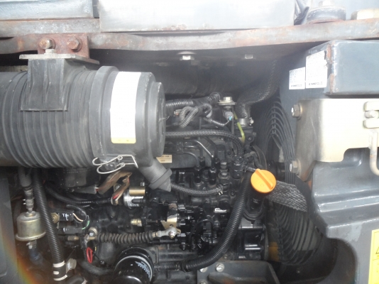 pc40mr-2 K0MATSU (รถนอก นำเข้า ขายถูก)@685,000 รถนอกสถาพดีพร้อมใช้เพิ่งนำเข้ามายังไม่เคยใช้งานในเมืองไทยเลย เครื่องดีปั้มเเรงพร้อมใช้ บูมอาร์มสวย ช่วงล่างดี เร็วแรงไม่โหลดพร้อมใช้รถเดิมๆขายตามสภาพ เอกสารอินวอยสนใจคลิ๊ก ☎ 081-989-1989 หรั่งครับ