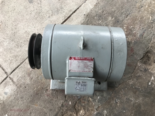 ขายมอเตอร์ไฟฟ้า Mitsubishi 5HP. 380V 1450rpm. สภาพสวย หมุนนิ่มเดิมๆ พร้อมใช้งาน รุ่นหลังเรียบเเข็งแรงทนทานมากครับ ราคา 3,800 บาท