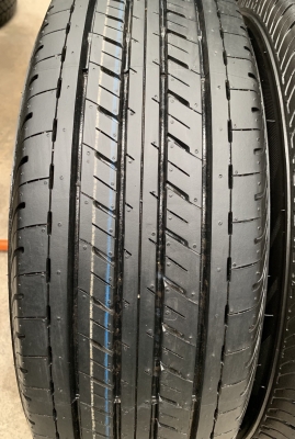ยางใหม่ป้ายแดง 215-65-16 Bridgestone ปี 19 ตุ่มเป้งๆ เส้นสีชัดๆ