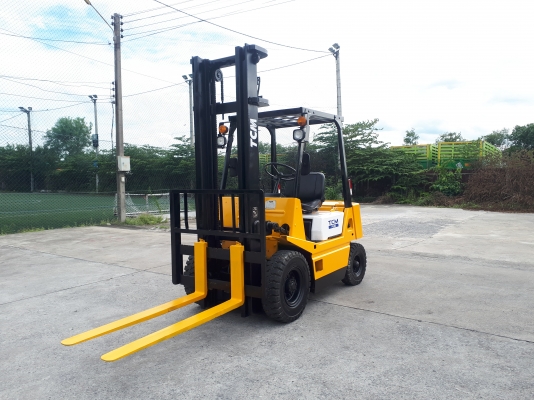 ขายรถโฟล์คลิฟท์ยี่ห้อ TCM FG20N2 ขนาด 2 ตัน เสา 4 เมตร