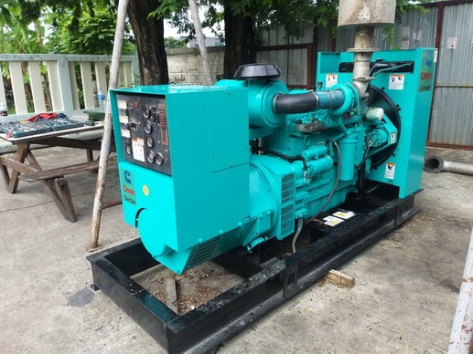 ขายเครื่องปั่นไฟ Cummin 125 KVA  380/220 Vac