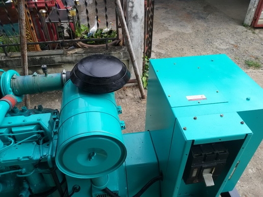 ขายเครื่องปั่นไฟ Cummin 125 KVA  380/220 Vac