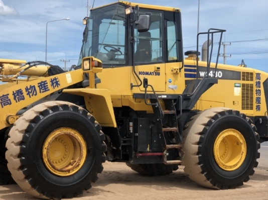 ขายรถตักล้อยาง KOMATSU WA430-6 นำเข้าเองจากญี่ปุ่น สวยพร้อมใช้ มีVDOการทำงานครับ ขายรถตักล้อยาง KOMATSU WA430-6 นำเข้าเองจากญี่ปุ่น สวยพร้อมใช้ มีVDOการทำงานครับ