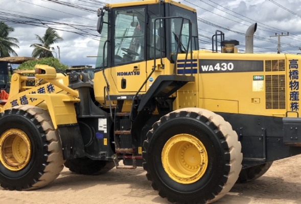 ขายรถตักล้อยาง KOMATSU WA430-6 นำเข้าเองจากญี่ปุ่น สวยพร้อมใช้ มีVDOการทำงานครับ ขายรถตักล้อยาง KOMATSU WA430-6 นำเข้าเองจากญี่ปุ่น สวยพร้อมใช้ มีVDOการทำงานครับ