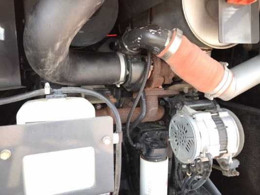 ขายรถตักล้อยาง HITACHI ZW150 (เทียบเท่า WA270-6) ปี 2013 นำเข้าเองจากญี่ปุ่น สวยพร้อมใช้ มีVDOการทำงานครับ