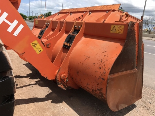 ขายรถตักล้อยาง HITACHI ZW150 (เทียบเท่า WA270-6) ปี 2013 นำเข้าเองจากญี่ปุ่น สวยพร้อมใช้ มีVDOการทำงานครับ