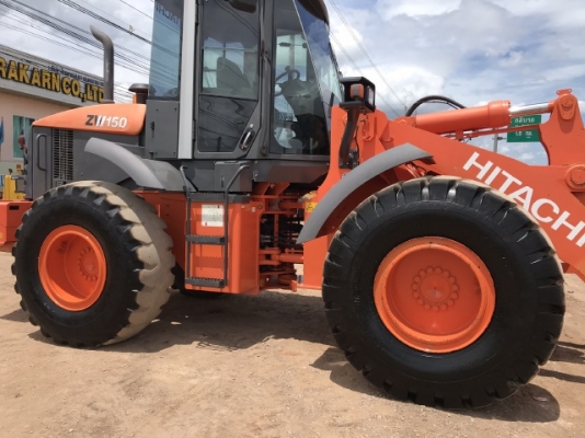 ขายรถตักล้อยาง HITACHI ZW150 (เทียบเท่า WA270-6) ปี 2013 นำเข้าเองจากญี่ปุ่น สวยพร้อมใช้ มีVDOการทำงานครับ