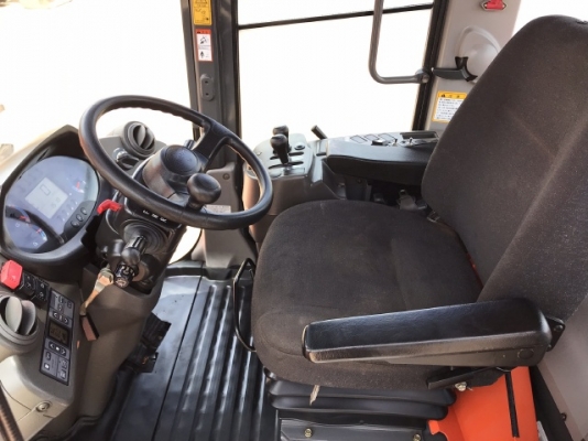 ขายรถตักล้อยาง HITACHI ZW150 (เทียบเท่า WA270-6) ปี 2013 นำเข้าเองจากญี่ปุ่น สวยพร้อมใช้ มีVDOการทำงานครับ