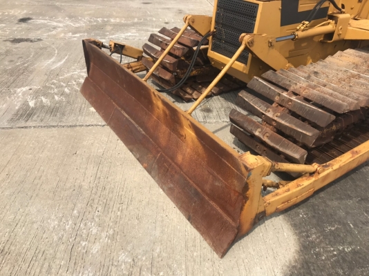 ขายรถแทรกเตอร์ KOMATSU D20PLL-6 นำเข้าจากญี่ปุ่น สนใจติดต่อ ผึ้ง 095-0563605