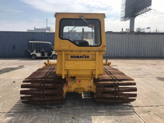 ขายรถแทรกเตอร์ KOMATSU D20PLL-6 นำเข้าจากญี่ปุ่น สนใจติดต่อ ผึ้ง 095-0563605