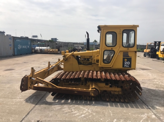 ขายรถแทรกเตอร์ KOMATSU D20PLL-6 นำเข้าจากญี่ปุ่น สนใจติดต่อ ผึ้ง 095-0563605