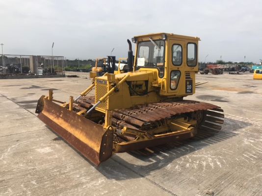ขายรถแทรกเตอร์ KOMATSU D20PLL-6 นำเข้าจากญี่ปุ่น สนใจติดต่อ ผึ้ง 095-0563605