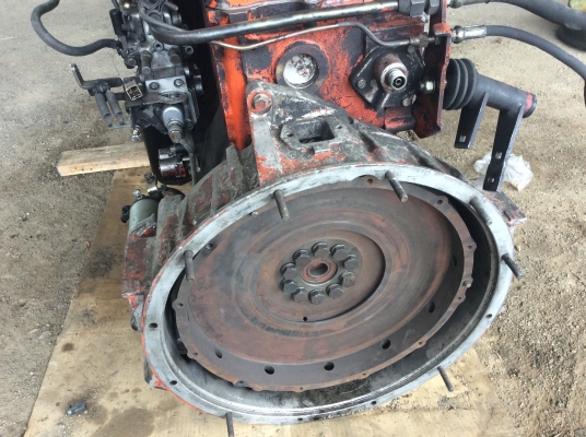 ขายเครื่องNISSAN UD PF6 320แรง ญี่ปุ่น