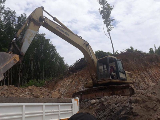 ขาย KOMATSU PC200-6 ไฟเต็มเอกสารอินวอยราคา 600,000