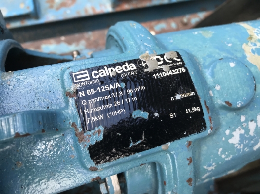 ขายปั๊มน้ำหอยโข่ง Calpeada made in Italy ขนาดเข้า 3นิ้ว ออก 2.5นิ้ว ใบพัดเหล็กหล่อ พร้อมมอเตอร์  10HP. 2800rpm. 380V สภาพสวย หมุนนิ่ม(ไม่มียางยอย) พร้อมใช้งาน มี 2ชุด ราคาชุดละ 13,000 บาท