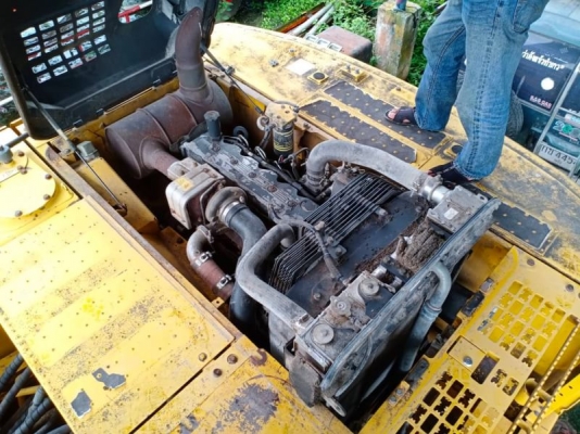 ขายKOMATSU PC200-8 บูมยาวช่วงล่างใหม่ทั้งหมดใช้ตักข้าวโพดเอกสารเล่มทะเบียนราคา 2,200,000
