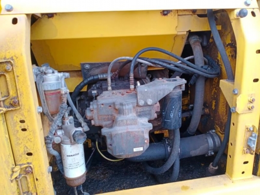 ขายKOMATSU PC200-8 บูมยาวช่วงล่างใหม่ทั้งหมดใช้ตักข้าวโพดเอกสารเล่มทะเบียนราคา 2,200,000